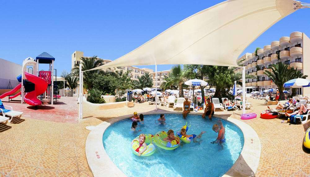 Coral Star Hotel Сан-Антоніо Зручності фото